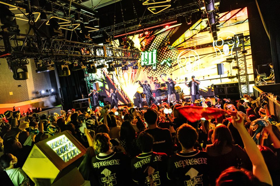SYNC LIVE! DOBERMAN INFINITY