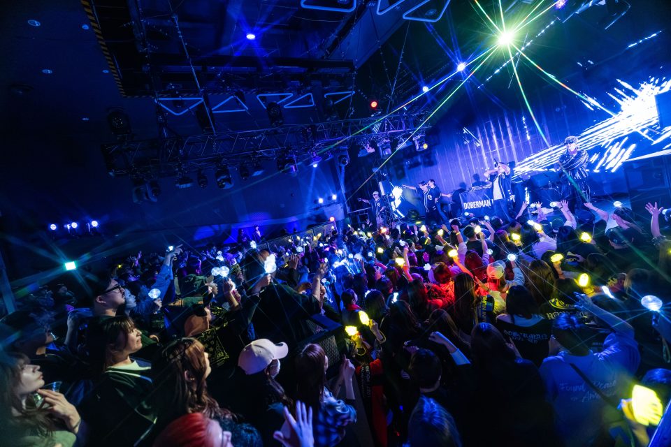 SYNC LIVE! DOBERMAN INFINITY